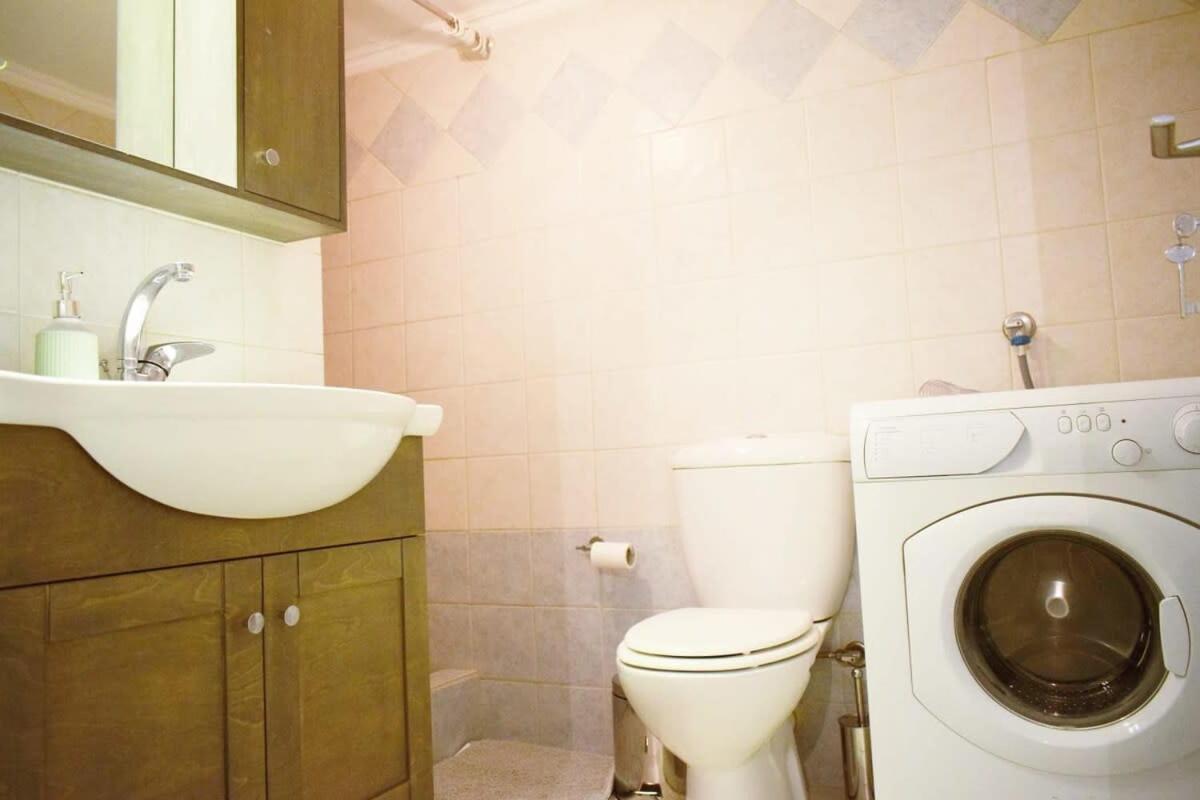 Stylish Apt In The Historic Heart Of The City Athen Exterior foto